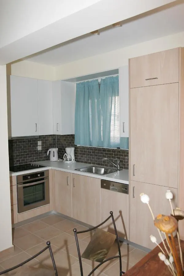 Ερωφίλη Villas Λουρδάτα 0*,